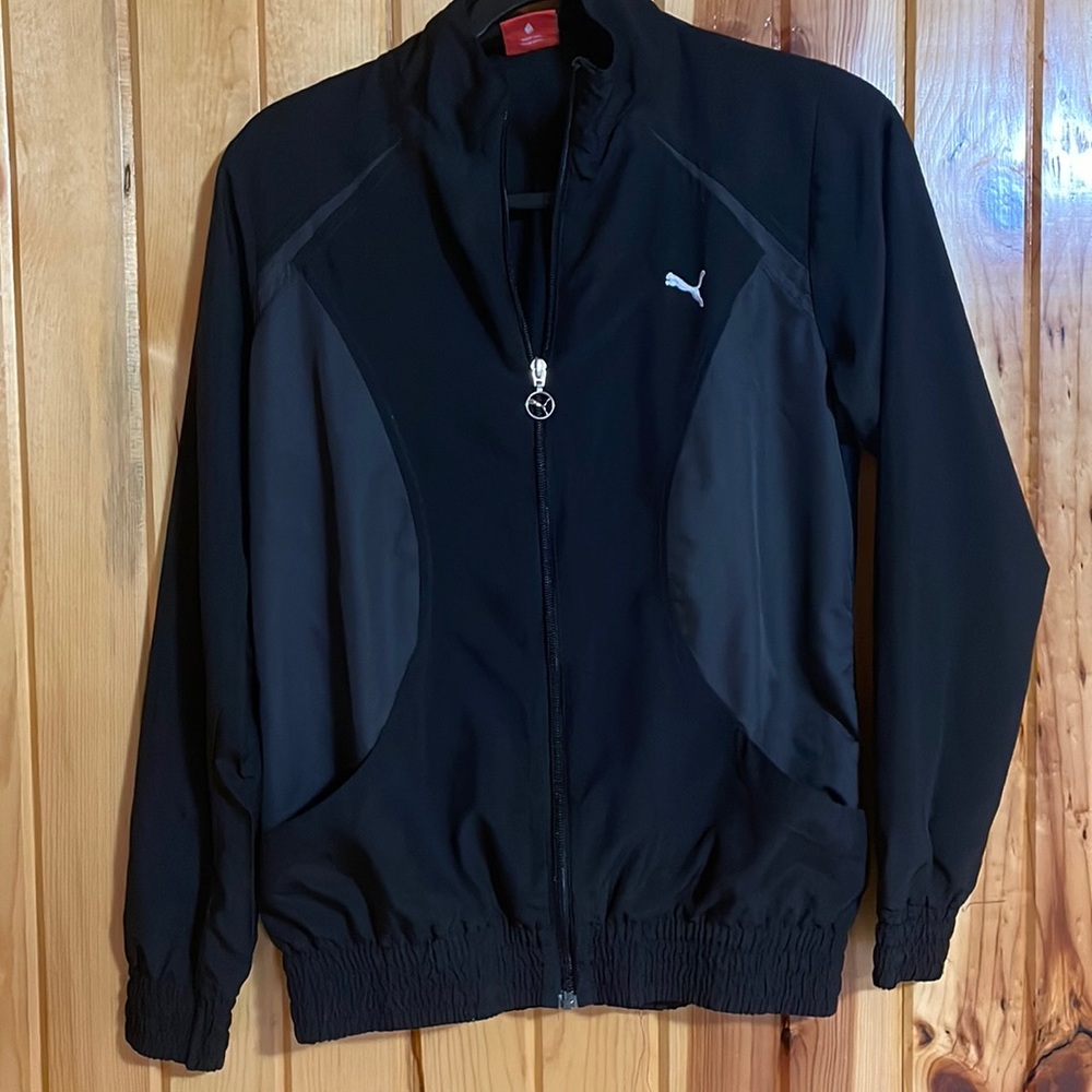 Vintage Puma sport lifestyle Zip Up Windbreaker Track jacket.